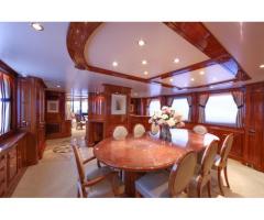 DXB - Luxurious Yacht for Charter